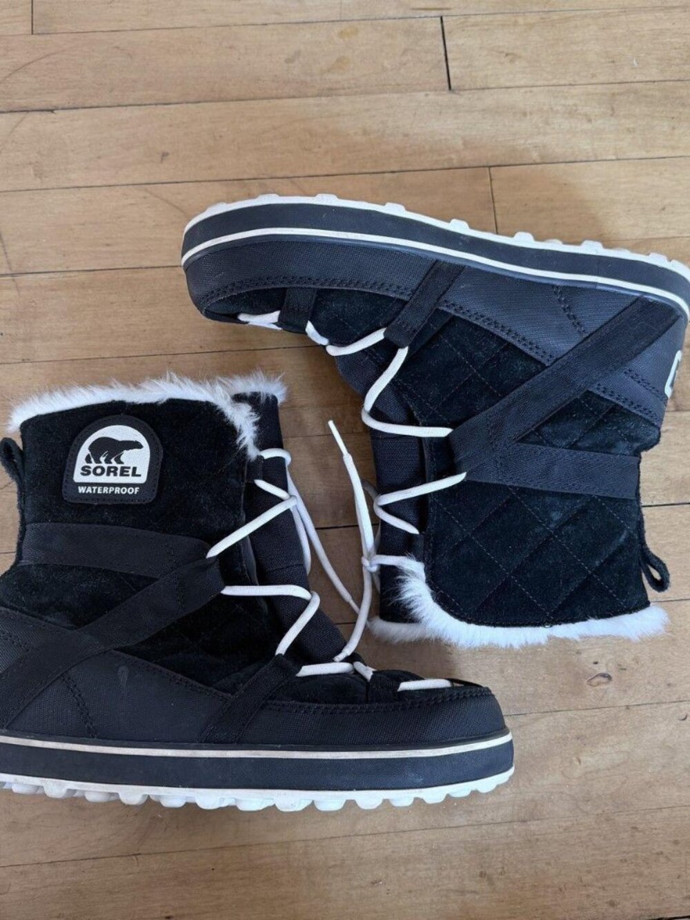 Sorel Glacy Explorer Shortie Waterproof Snow Boots Black Faux Fur Size 10